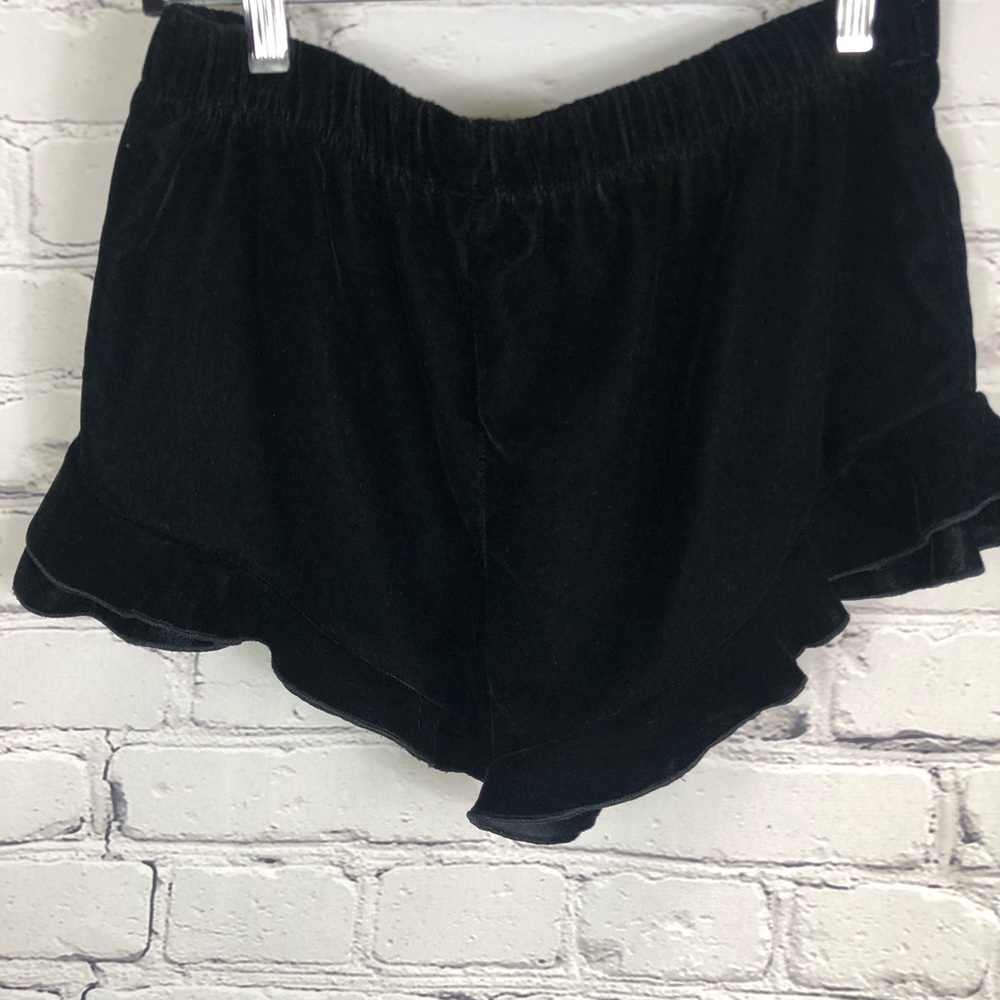 Victoria’s Secret Black crushed Velvet Ruffle Shorts. Size (S) Sleepwear - Picture 4 of 7